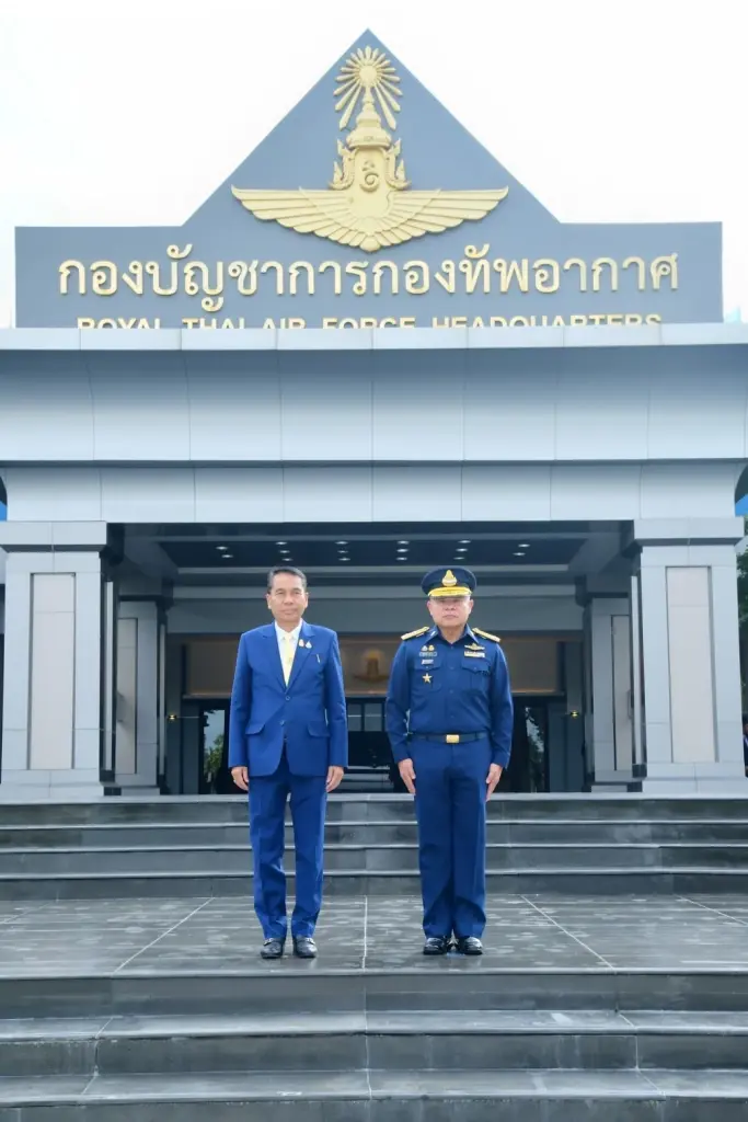"สุทิน" เยี่ยม ทอ. พบปัญหาเครื่องบิน เตรียมปลดประจำการเพียบ