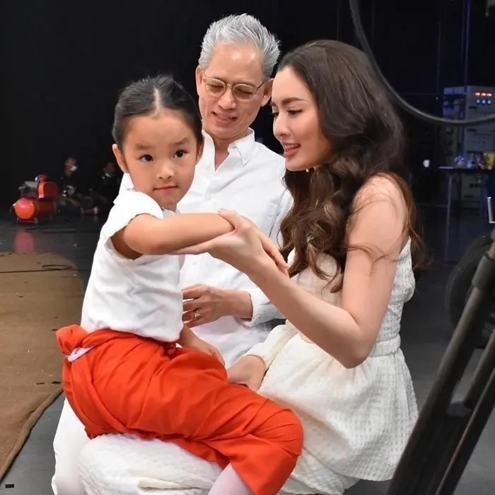 "แอฟ ทักษอร" สุดเศร้า สูญเสีย "คุณพ่ออนุสสอนน์" จากไปด้วยโรคมะเร็ง