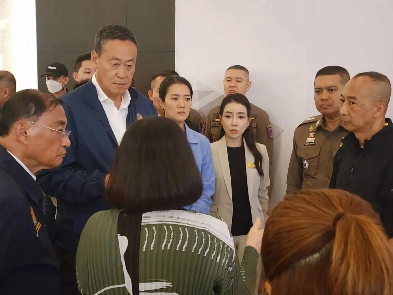 ผู้ปกครองผู้ก่อเหตุ เผย ไม่ทราบว่าของกลางทั้งหมด บุตรชายนำมาจากที่ใด