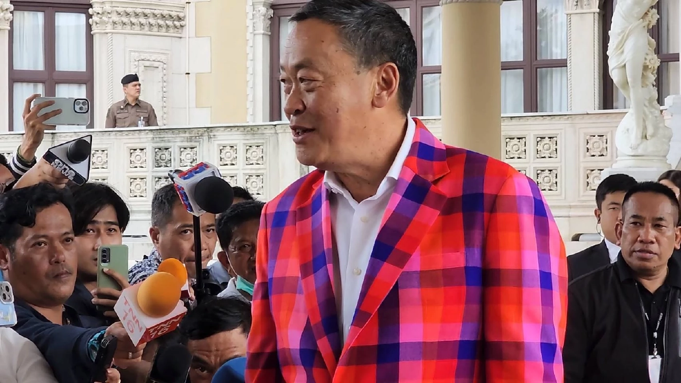 เศรษฐา ใส่สูทผ้าขาวม้าสีสด เคียงคู่ "อุ๊งอิ๊งค์" ถก คกก.ซอฟต์พาวเวอร์ นัดแรก