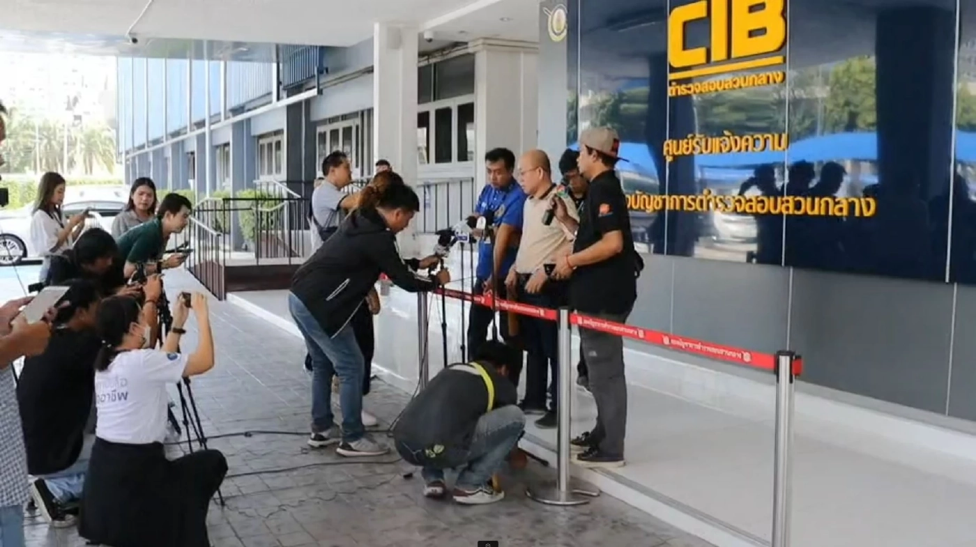 อัจฉริยะเย้ย BigSurpriseทนายอนันต์ชัย ลีลาจ่อหน้าแตก ไม่คุ้มค่าตัว 10 ล้าน