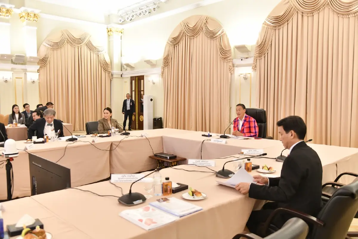 จับจังหวะนายกฯ​(เงา)​ หมากสุดท้าย "จันทร์ส่องหล้า"