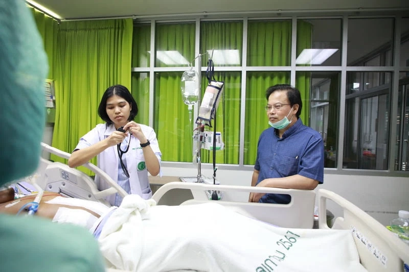 รู้จัก "นพ.สุขเกษม" บุคคลต้นแบบ แพทย์ผู้เสียสละจนนาทีสุดท้ายของชีวิต 