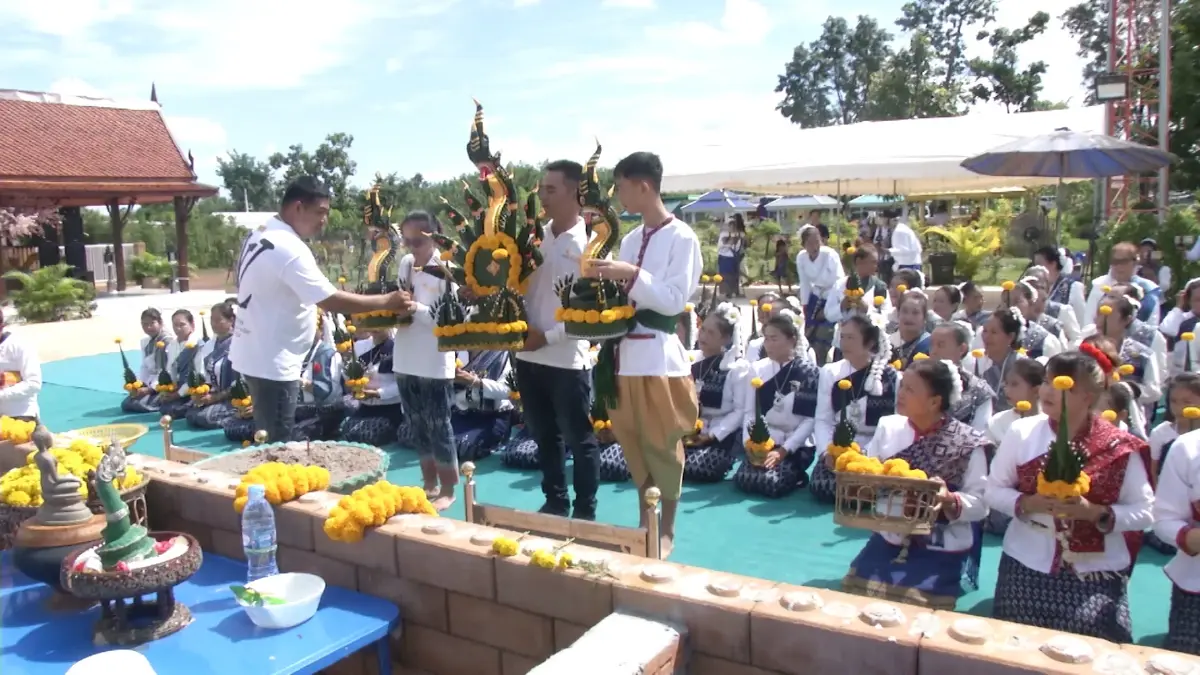 อลังการ! ชาวบ้านรำบวงสรวงพญานาค อวยพร "ลุงพล-ป้าแต๋น" ชนะคดีน้องชมพู่