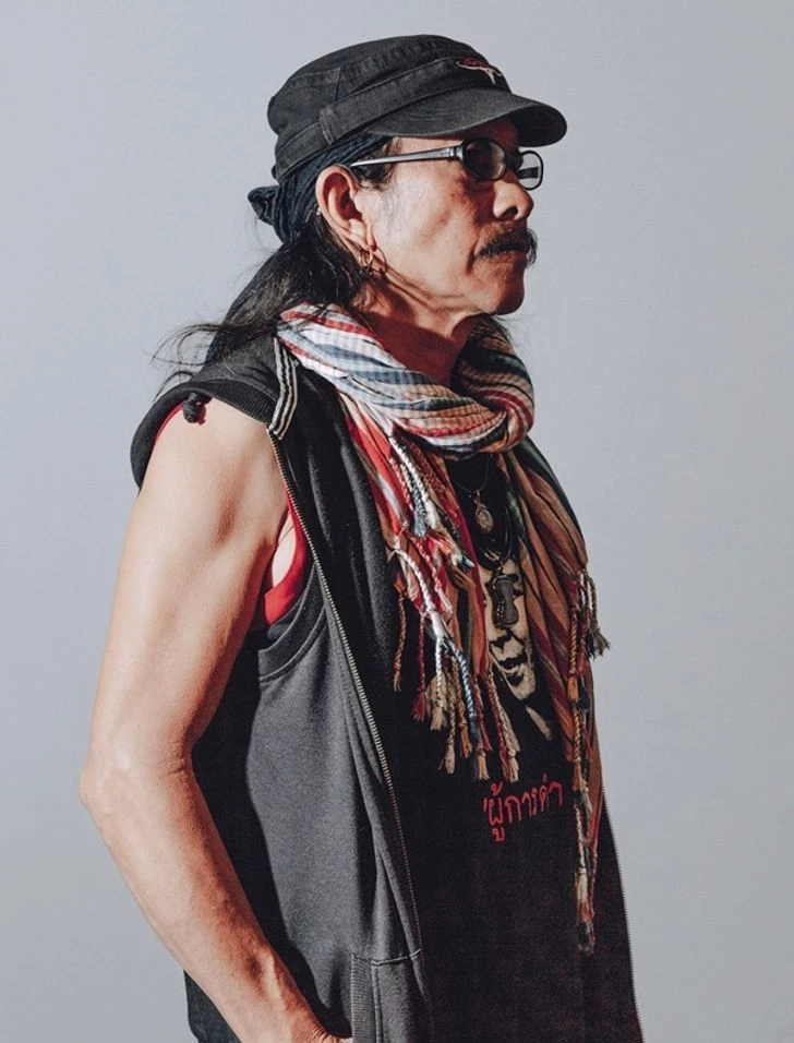 "แอ๊ด คาราบาว" ออกมาเคลื่อนไหวหลังประกาศยุบวง