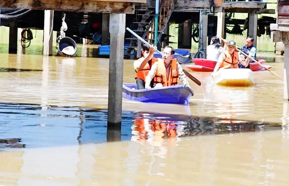 "แม่น้ำยม" เอ่อล้นตลิ่ง ท่วมบ้านเรือนพื้นที่ลุ่มต่ำ 134 หลังคาเรือน