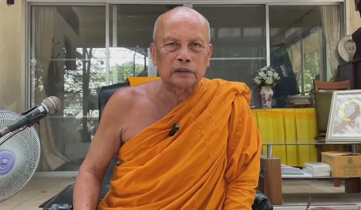 พระพยอม กัลยาโณ เจ้าอาวาสวัดสวนแก้ว