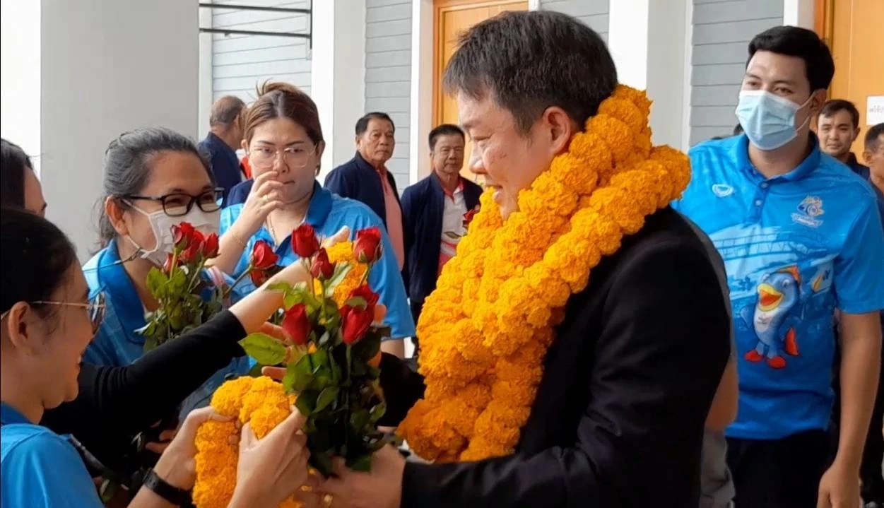 'หมอหนุ่ย' ผู้เดินเกมส์ส่ง 'หมอวัติ' นั่งว่าที่ นายก อบจ.กาญจนบุรี