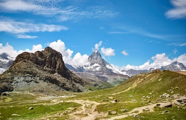 โลกร้อนทำธารน้ำแข็งสวิตเซอร์แลนด์หายไปถึง 10% ใน 2 ปี แทบไม่เหลือให้สำรวจ 