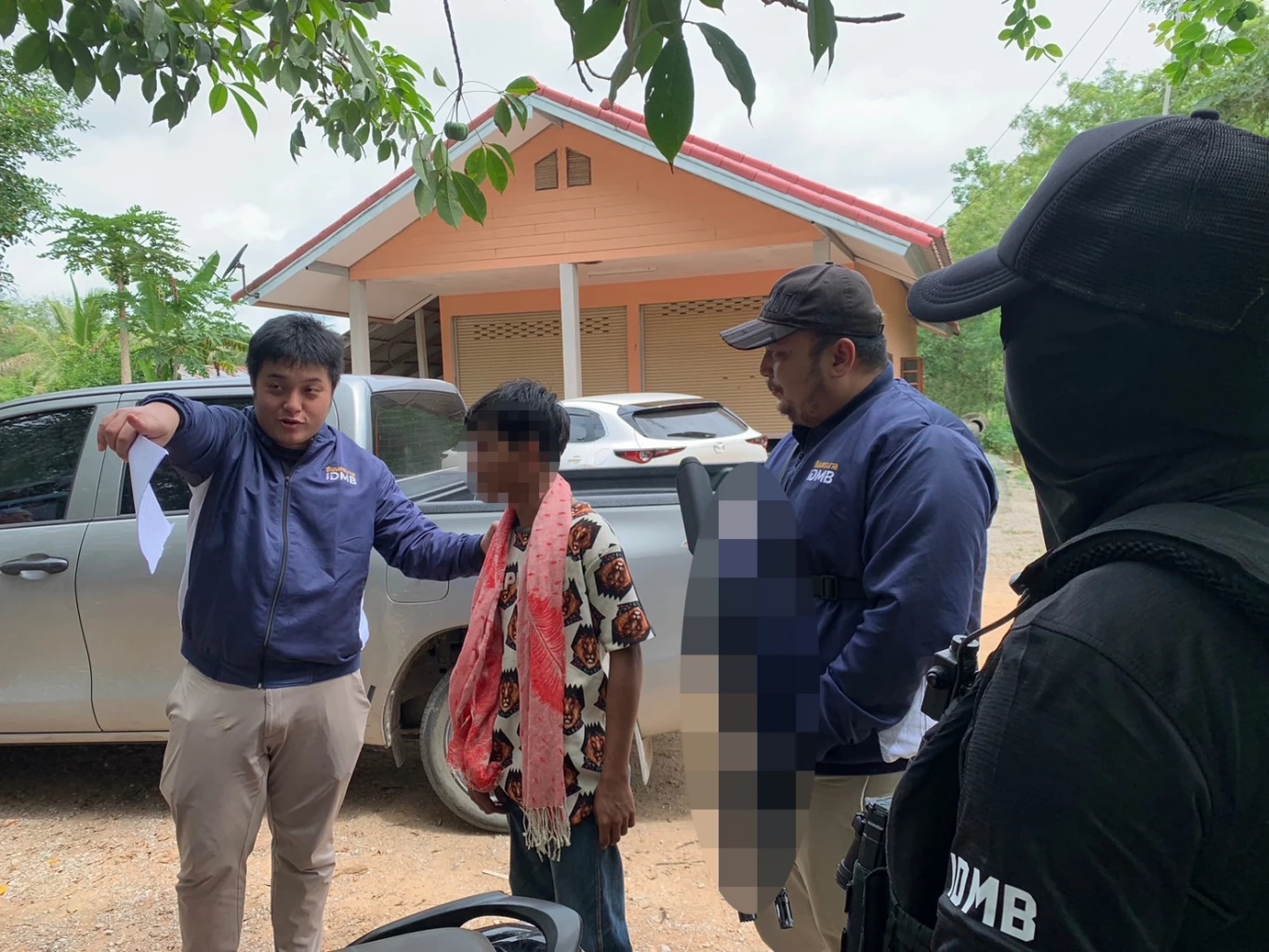 นายวุฒิพงษ์ อายุ 19 ปี ผู้ต้องหาตามหมายจับ