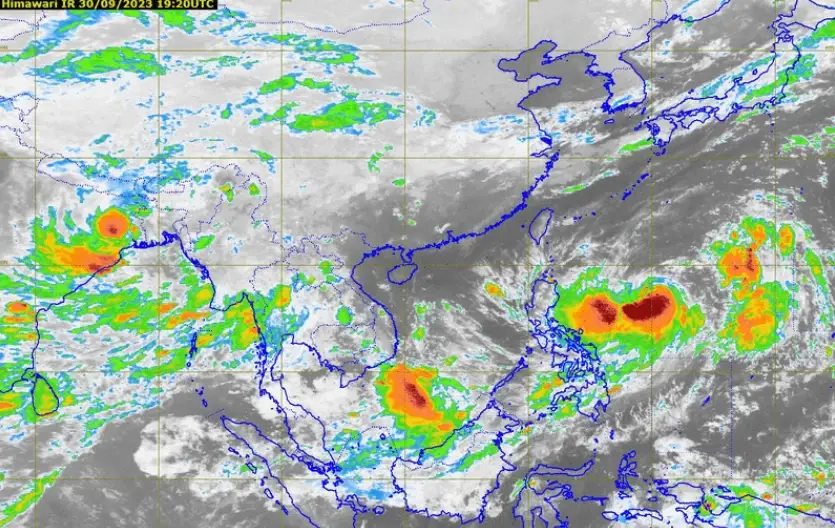 พยากรณ์อากาศวันนี้ อุตุฯ เตือน 38 จังหวัด รับมือ "ฝนตกหนัก" วันหยุด
