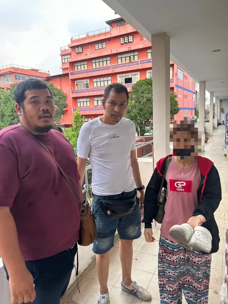 รวบสาวฉกทรัพย์ นักข่าวฝั่งธน อ้างหาเงินใช้จ่าย (มีคลิป)
