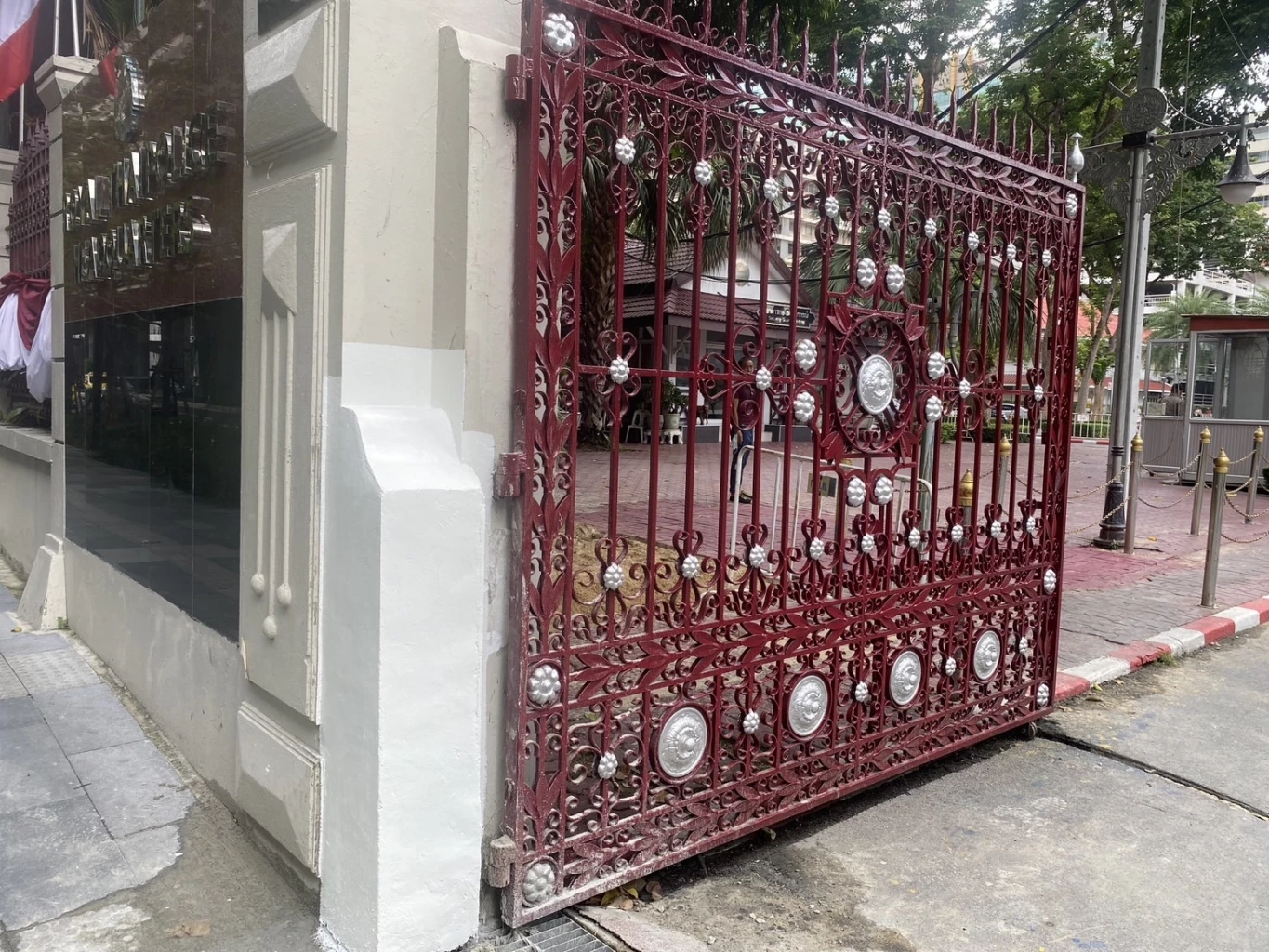 ส่องที่มา “พญาอินทรี กางปีก” เสริมฮวงจุ้ย สำนักงานตำรวจแห่งชาติ