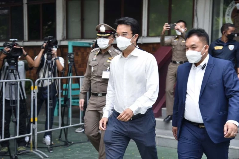  นายปริญญ์ พานิชภักดิ์ อดีตรองหัวหน้าพรรคประชาธิปัตย์ 