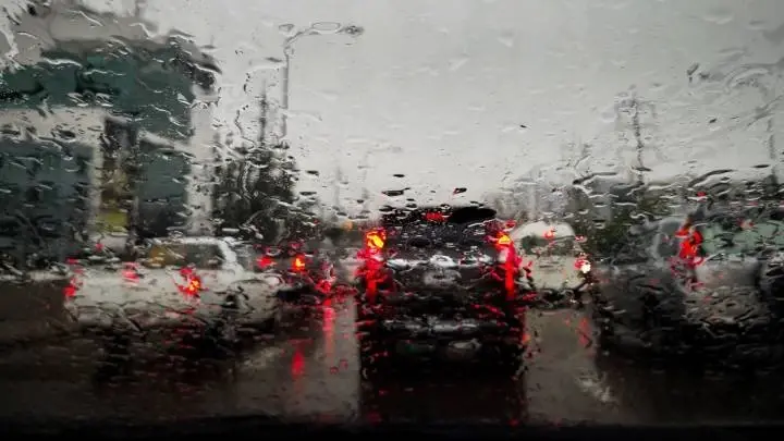 กรมอุตุฯ เตือน 5 ภาคอ่วมหนัก ฝนฟ้าคะนองร้อยละ 60 เช็กพื้นที่ฝนตกหนัก ที่นี่ 