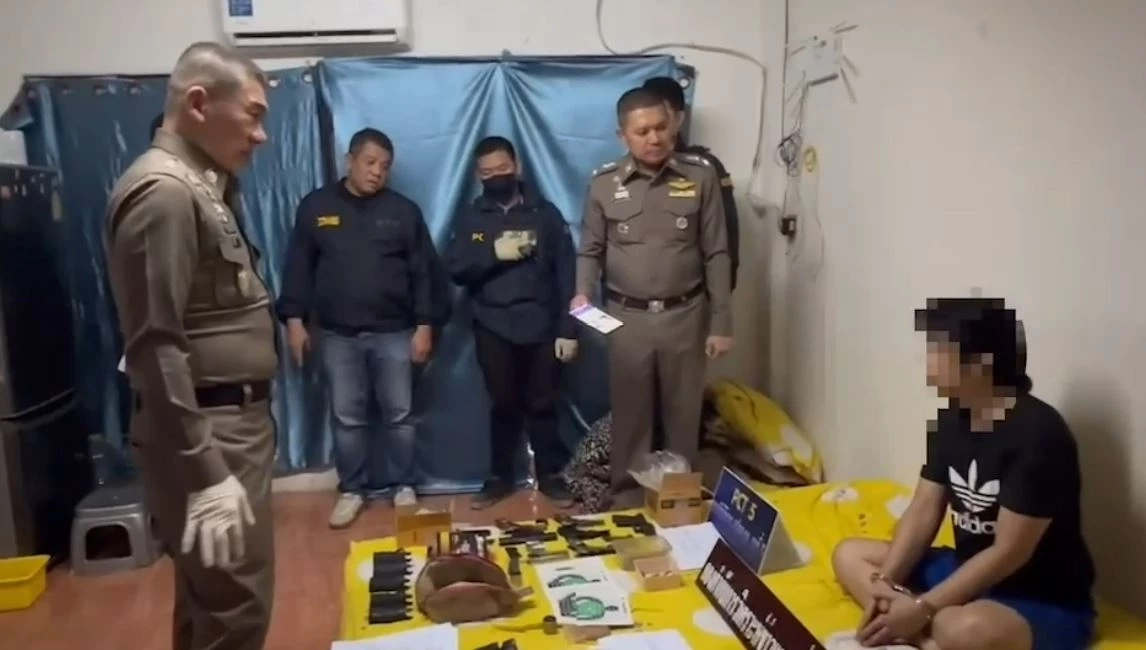 รวบหนุ่มภูเก็ต หลังค้นบ้านย่านบางมด แหล่งผลิตดัดแปลงปืน เชื่อมโยงเด็ก 14