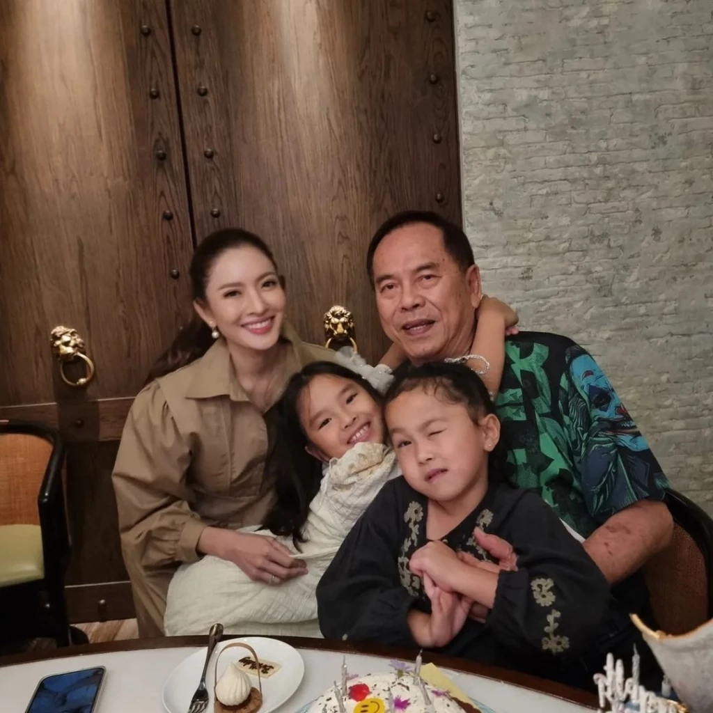 เปิดโพสต์สุดท้าย 'คุณพ่อแอฟ ทักษอร' อนุสสอนน์ ภักดิ์สุขเจริญ ก่อนเสียชีวิต