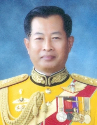 พลเอก สุนทร ขำคมกุล