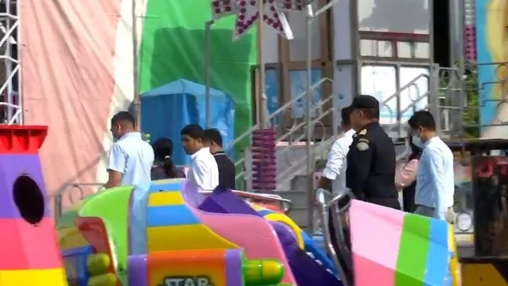 พบเครื่องเล่น "ปลาหมึกยักษ์" เชื่อมที่นั่งแทนนอตยึด จนชำรุดหล่นกระแทกพื้น