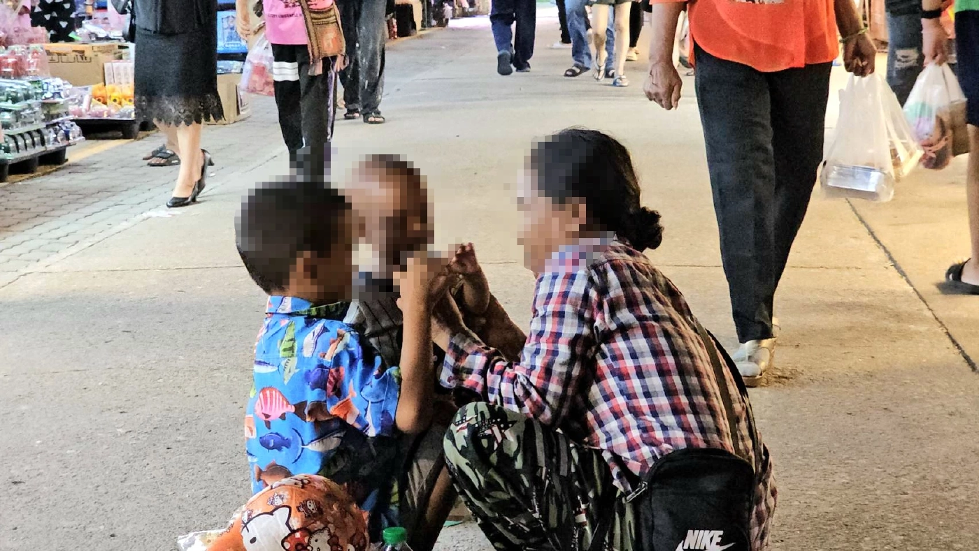 ชาวบ้านสุดทน แจ้งจับแก๊งขอทาน นั่งขอเงิน เกลื่อนงานวัดหลวงพ่ออี๋