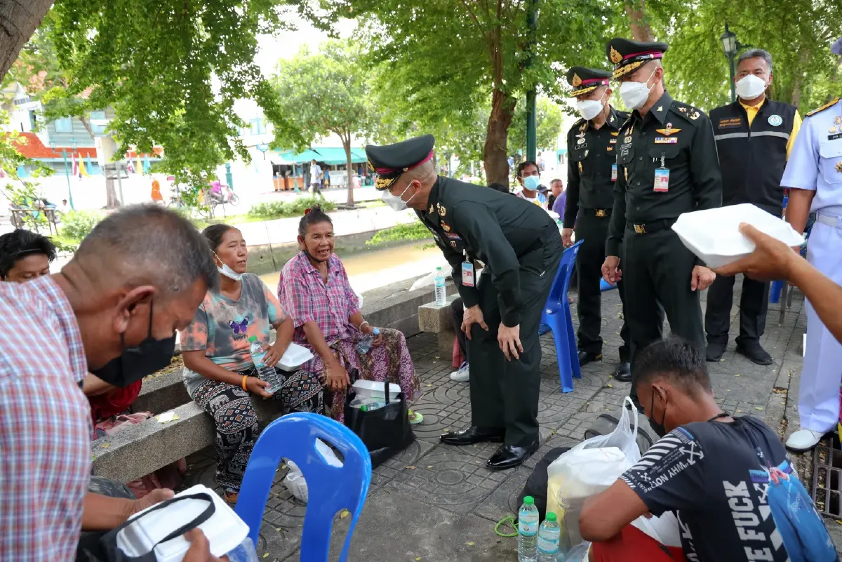 "กลาโหม-เหล่าทัพ" จัดกิจกรรม "วันนวมินทรมหาราช" ร่วมน้อมรำลึกในหลวง ร.9