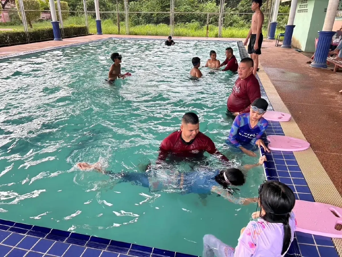 ผบ.ตร.จัดหลักสูตร “สอนน้องว่ายน้ำ” ห่วงเยาวชน ลดความสูญเสีย