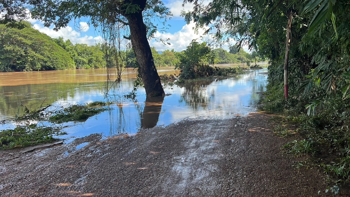 ชาวบ้านแพร่สุดเศร้า น้ำเซาะตลิ่งบ้านถล่มพังทั้งหลัง ภาครัฐเร่งช่วยเหลือ