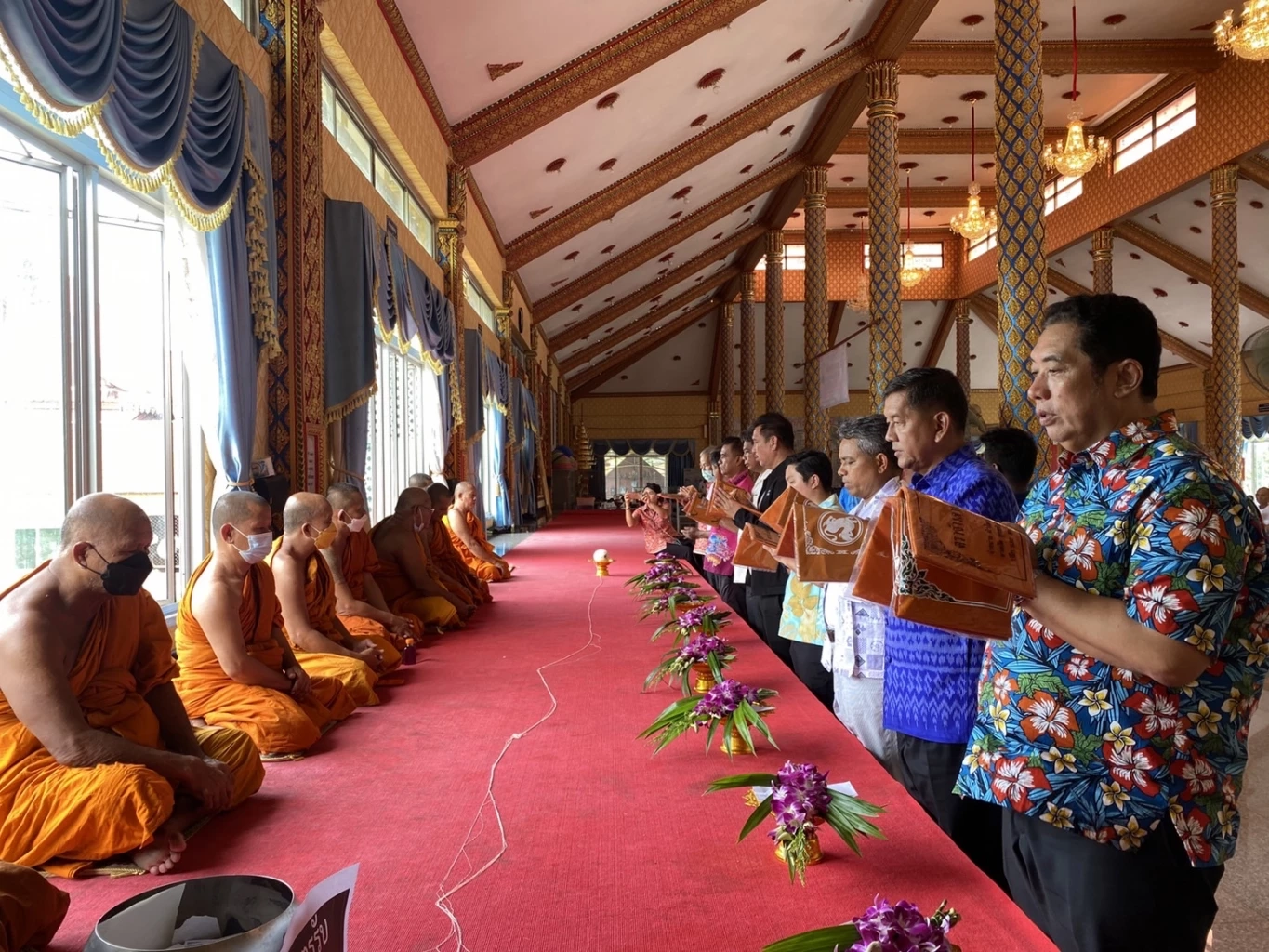 ชมรมชาวใต้ศรีราชา สืบสานประเพณี จัดงานสารทเดือนสิบ ทำบุญให้ผู้ล่วงลับ