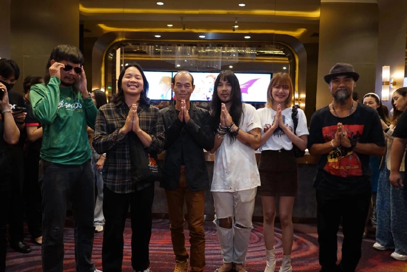 "อนุทิน" นำทีมภูมิใจไทย เหมาโรงดูหนัง "สัปเหร่อ" ผลักดันเป็นซอฟต์พาวเวอร์