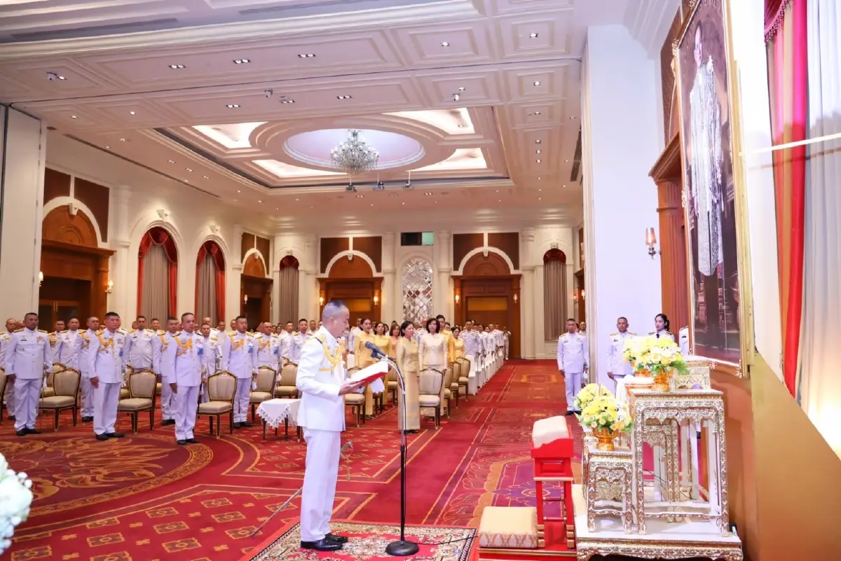 "กลาโหม-เหล่าทัพ" จัดกิจกรรม "วันนวมินทรมหาราช" ร่วมน้อมรำลึกในหลวง ร.9