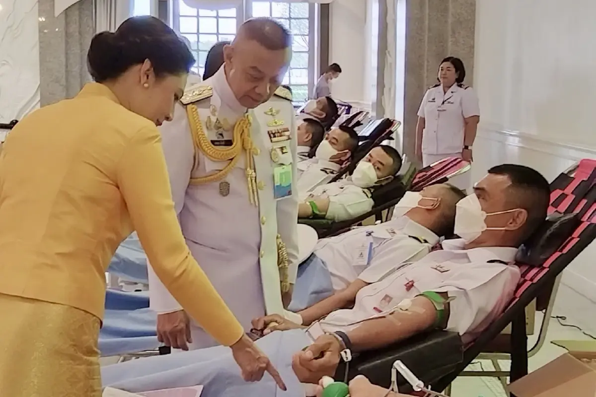 "กลาโหม-เหล่าทัพ" จัดกิจกรรม "วันนวมินทรมหาราช" ร่วมน้อมรำลึกในหลวง ร.9