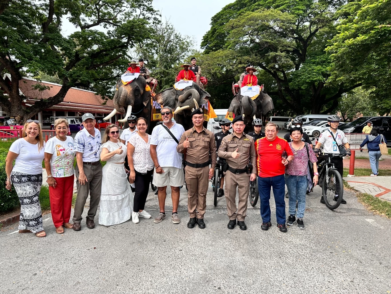 ตำรวจอยุธยา ปล่อยแถวสายตรวจช้าง สร้างความเชื่อมั่นให้กับนักท่องเที่ยว