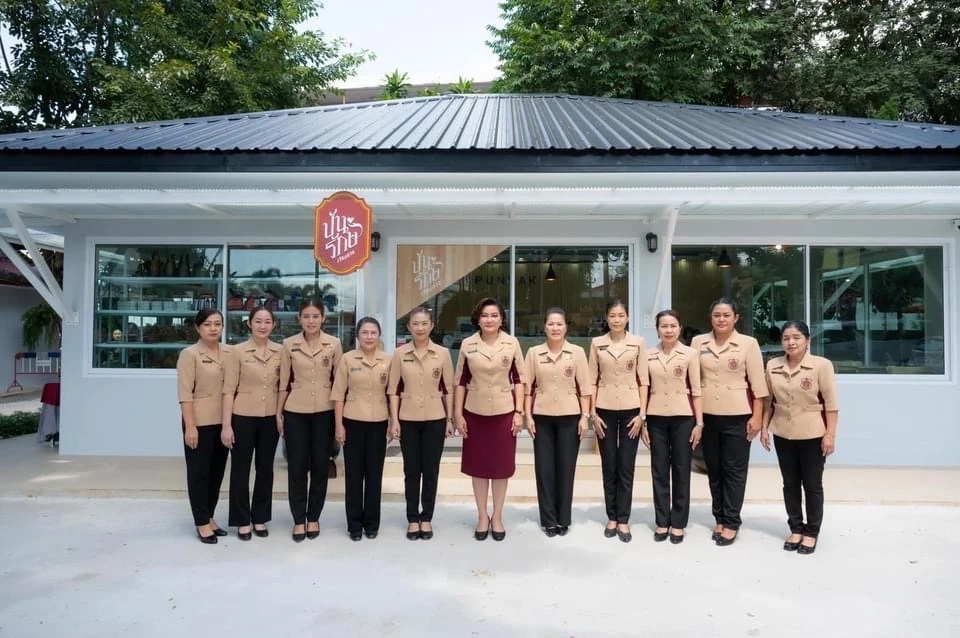 "คุณกุ๊กไก่" ประเดิมภารกิจ "นายก ส.แม่บ้านตำรวจ" เยี่ยมปันรักษ์ เจียงฮาย