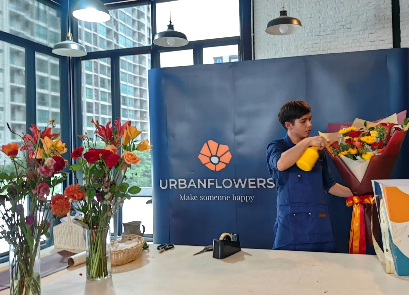 เรียบแต่โก้กับการ "จัดดอกไม้" แฝงกลิ่นอายสแกนดิเนเวียน