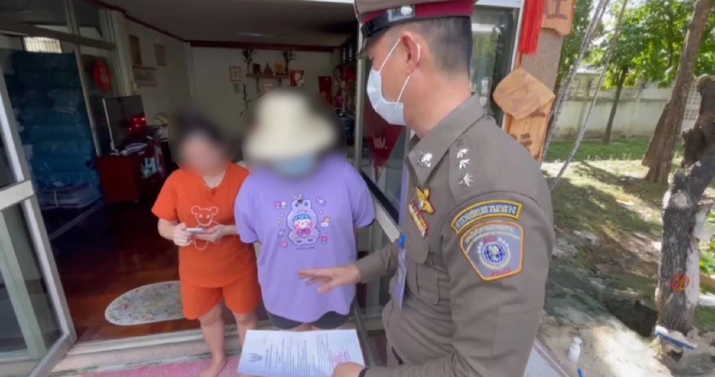 บุกทลายโกดัง ปลอมนาฬิกา หลอกขายผ่านออนไลน์ ยึดของกลางร่วม 2 ล้าน