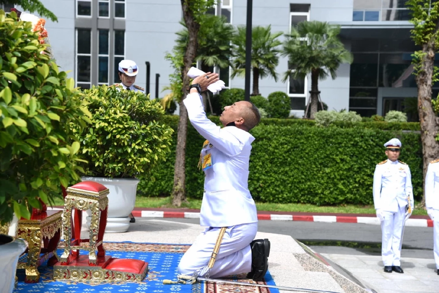 “บิ๊กต่อ” ทำบุญ เสริมมงคล "ผู้บัญชาการตำรวจแห่งชาติ"