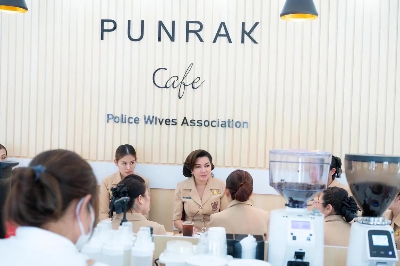 "คุณกุ๊กไก่" ประเดิมภารกิจ "นายก ส.แม่บ้านตำรวจ" เยี่ยมปันรักษ์ เจียงฮาย