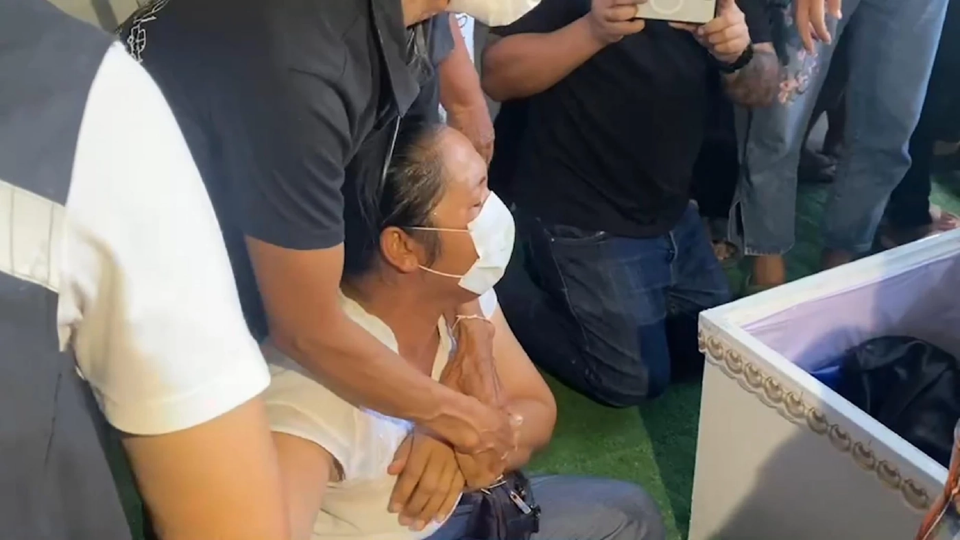 ร่าง"อานันต์"แรงงานเหยื่อสงครามถึงบ้าน ครอบครัวสุดทำใจ ร้องไห้ล้มพับ