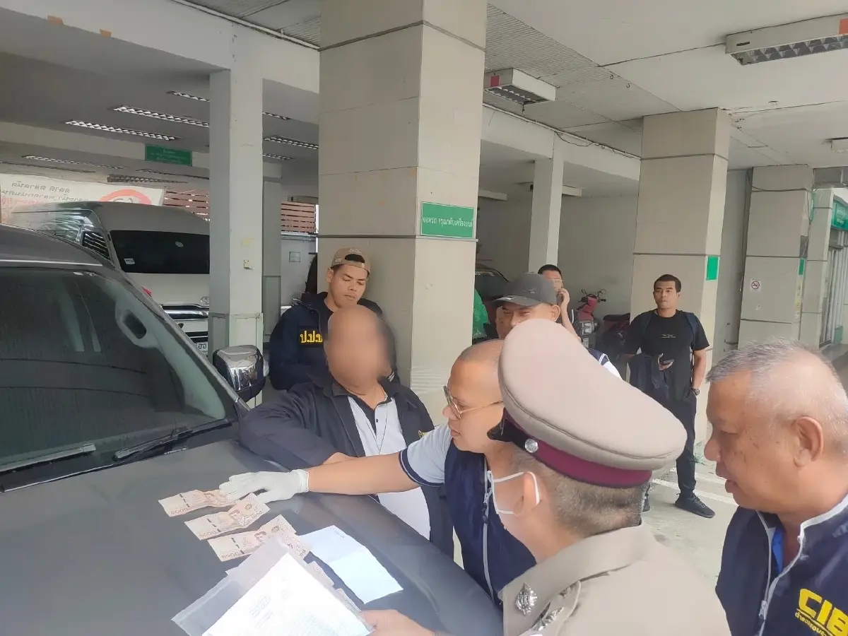 ป.ป.ช. ผนึกกำลังตำรวจ รวบเทศกิจเขตดุสิต รีดไถผู้รับเหมาก่อสร้าง