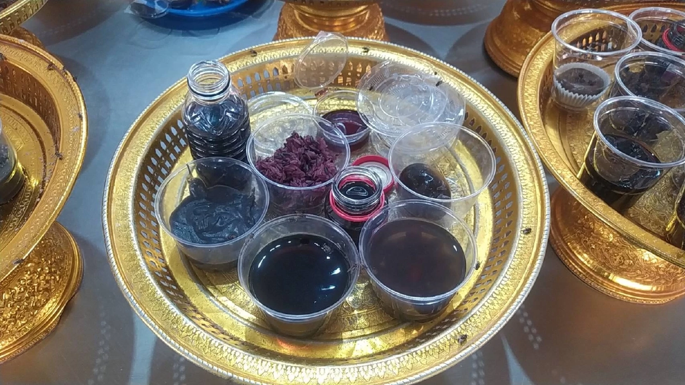 สายมูต้องมา! ประชาชนทั่วสารทิศเดินทางกราบไหว้พระราหู วัดศีรษะทอง