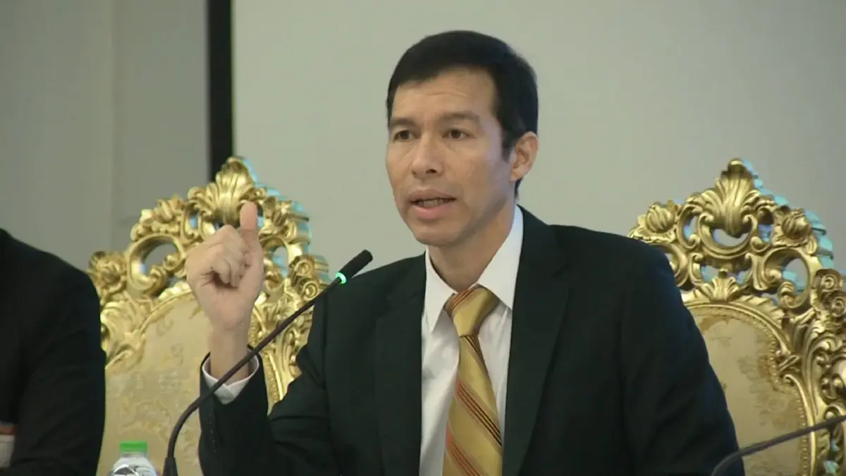 เจษฏ์ โทณะวณิก ประธานคณะนิติศาสตร์วิทยาลัยบัณฑิตเอเชีย