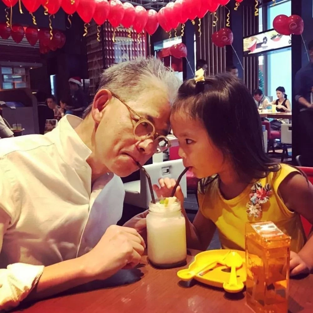 "แอฟ ทักษอร" สุดเศร้า สูญเสีย "คุณพ่ออนุสสอนน์" จากไปด้วยโรคมะเร็ง