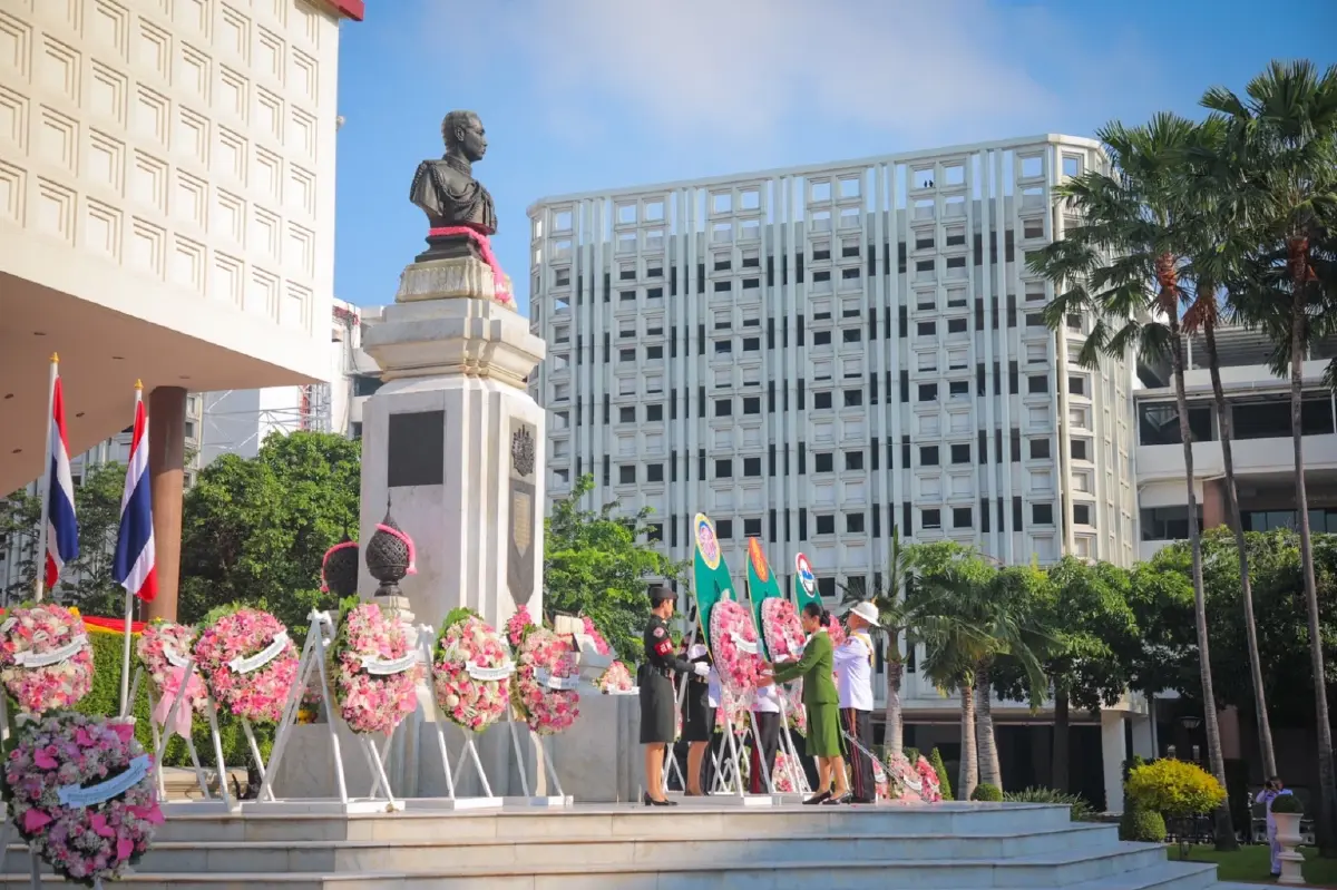 "กองทัพบก" จัดงานน้อมรำลึกครบรอบ 113 ปี วันคล้ายวันสวรรคต รัชกาลที่ 5