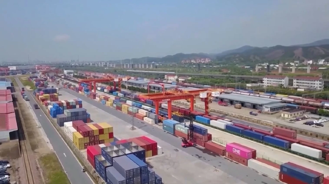 เส้นทางรถไฟสาย 'อี้อู๋-ซินเจียง-ยุโรป' สุดคึกคัก (คลิปข่าว)