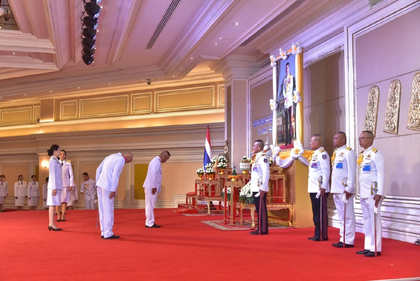 "บิ๊กต่อ" นำถวายสัตย์นายทหารชั้นนายพล ได้รับพระราชทานชั้นยศสูงขึ้น
