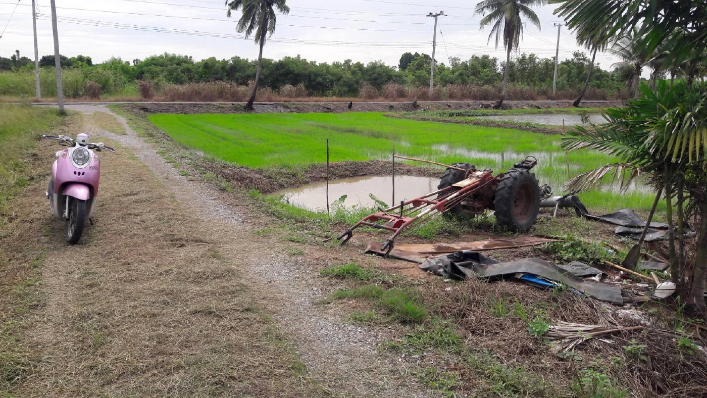จับแล้ว สาวด่านช้าง ตระเวนขโมยเครื่องรถไถทั่วสุพรรณฯ จนมุมเพราะน้ำมันหมด