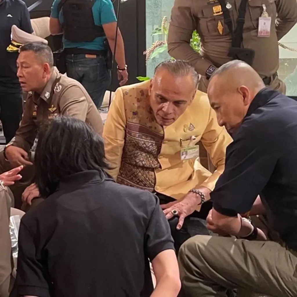 เปิดราคาอาวุธ หลังเด็ก 14 รับสั่งซื้อออนไลน์ ก่อเหตุสุดเศร้า กราดยิงสยามพารากอน