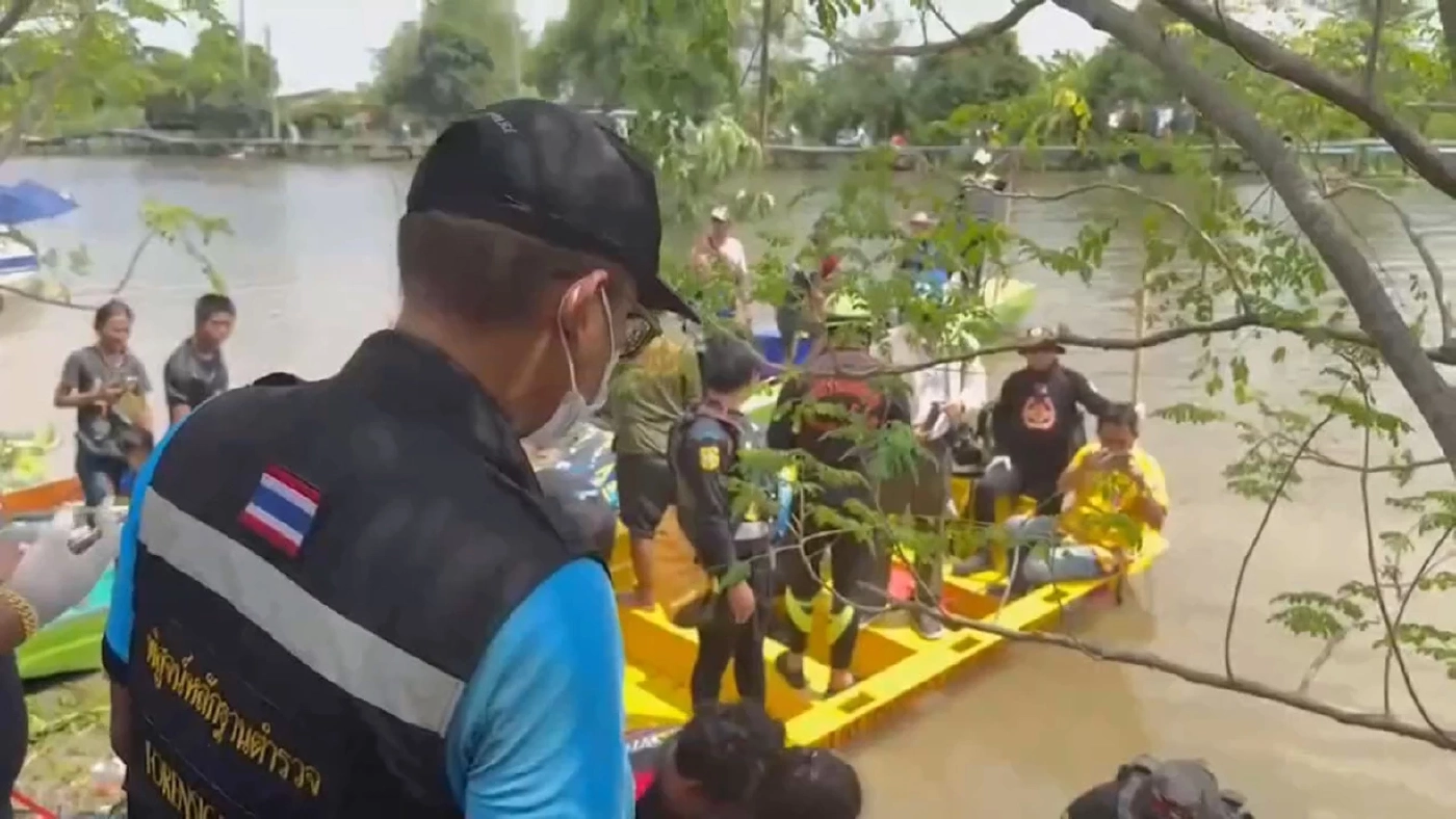 เจ็ทสกีชนคลื่น เหินพุ่งชนเรือหางยาว จมคลองดับ 3