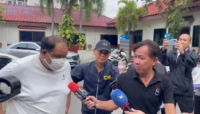 กำนันนก เข้ามอบตัว