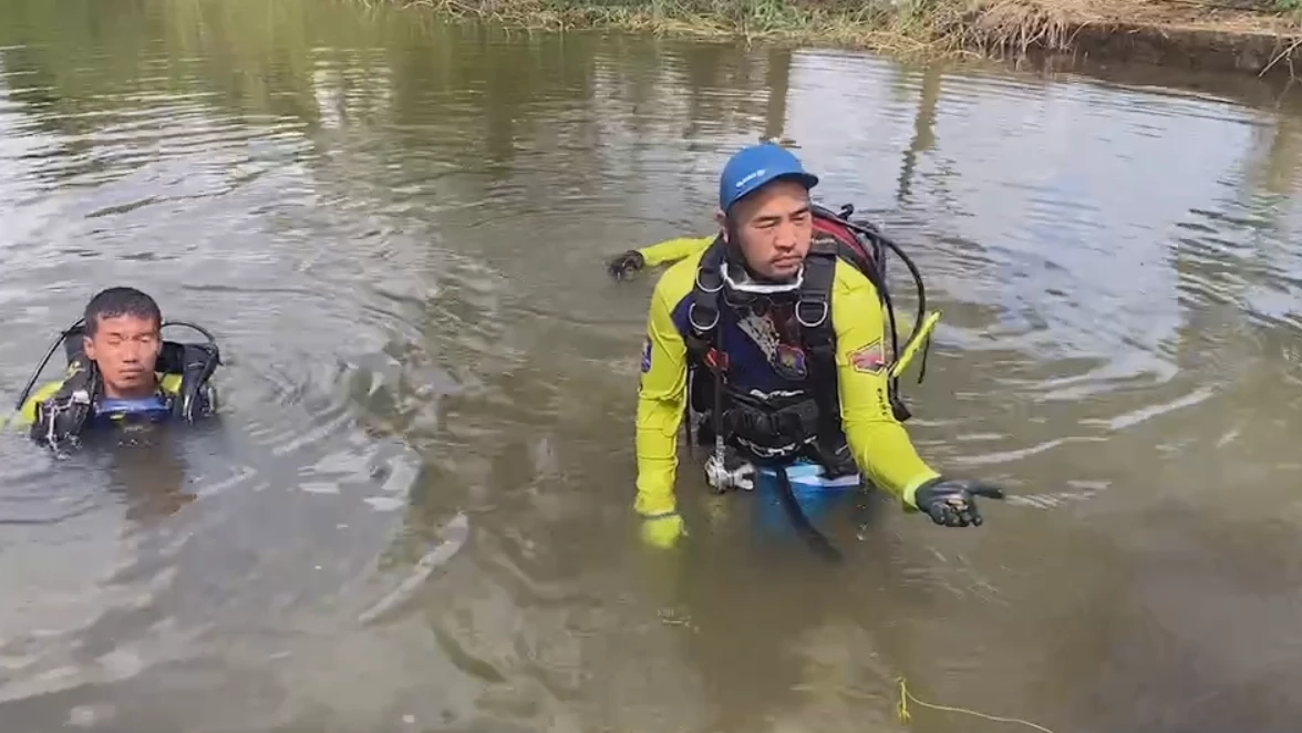 ตำรวจสระแก้วส่งชุดประดาน้ำงมหลักฐาน คลี่ปมรถปลัดตกฝายดับ